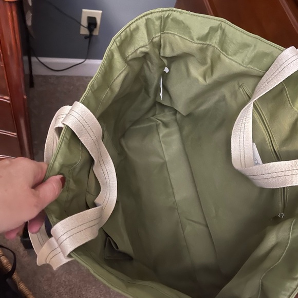 Universal Thread tote bag. - Picture 3 of 4